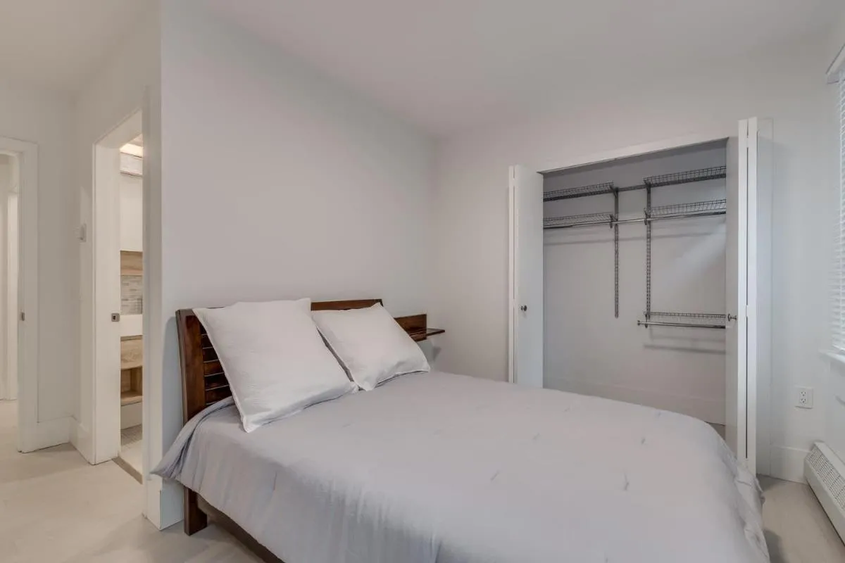 Image 4 of Bright & Modern Apartment in a Prime Location