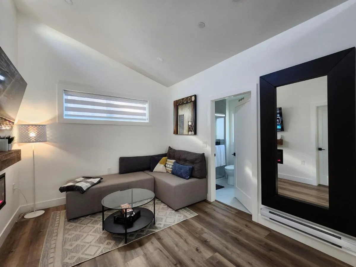 Image 1 of Central & Modern Whole House in Vancouver