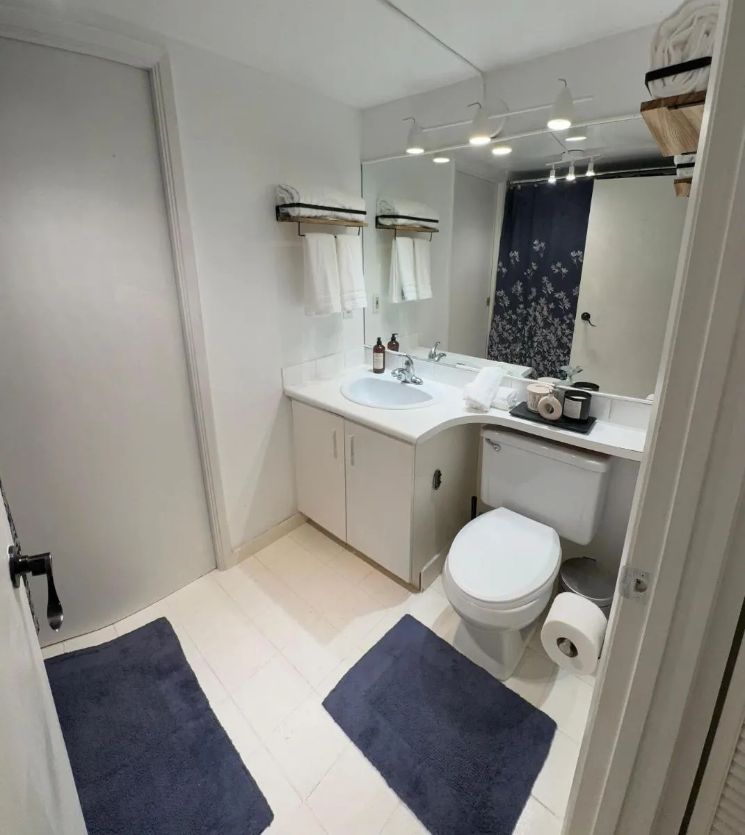 Image 4 of Charming Private Kitsilano Suite