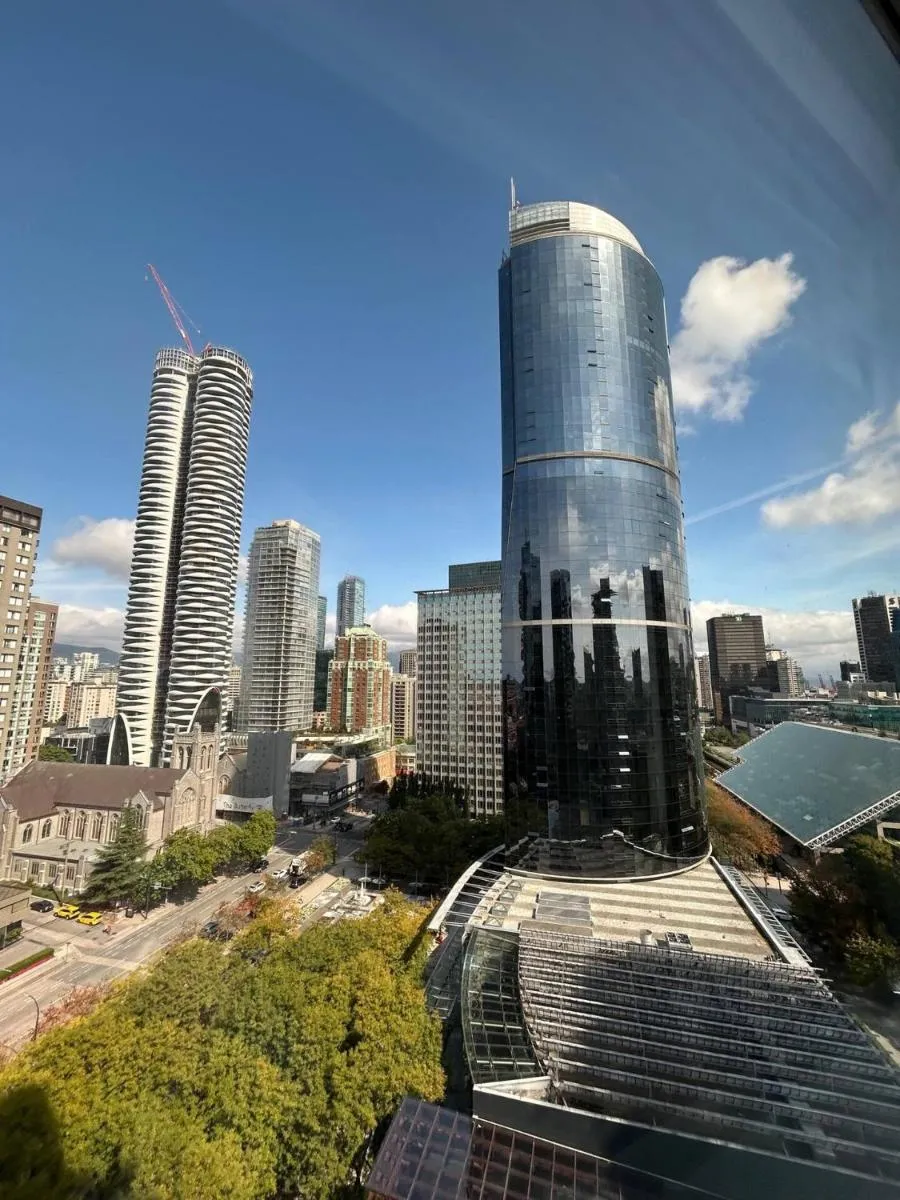 Image 6 of City Retreat With Views in the Heart of Downtown