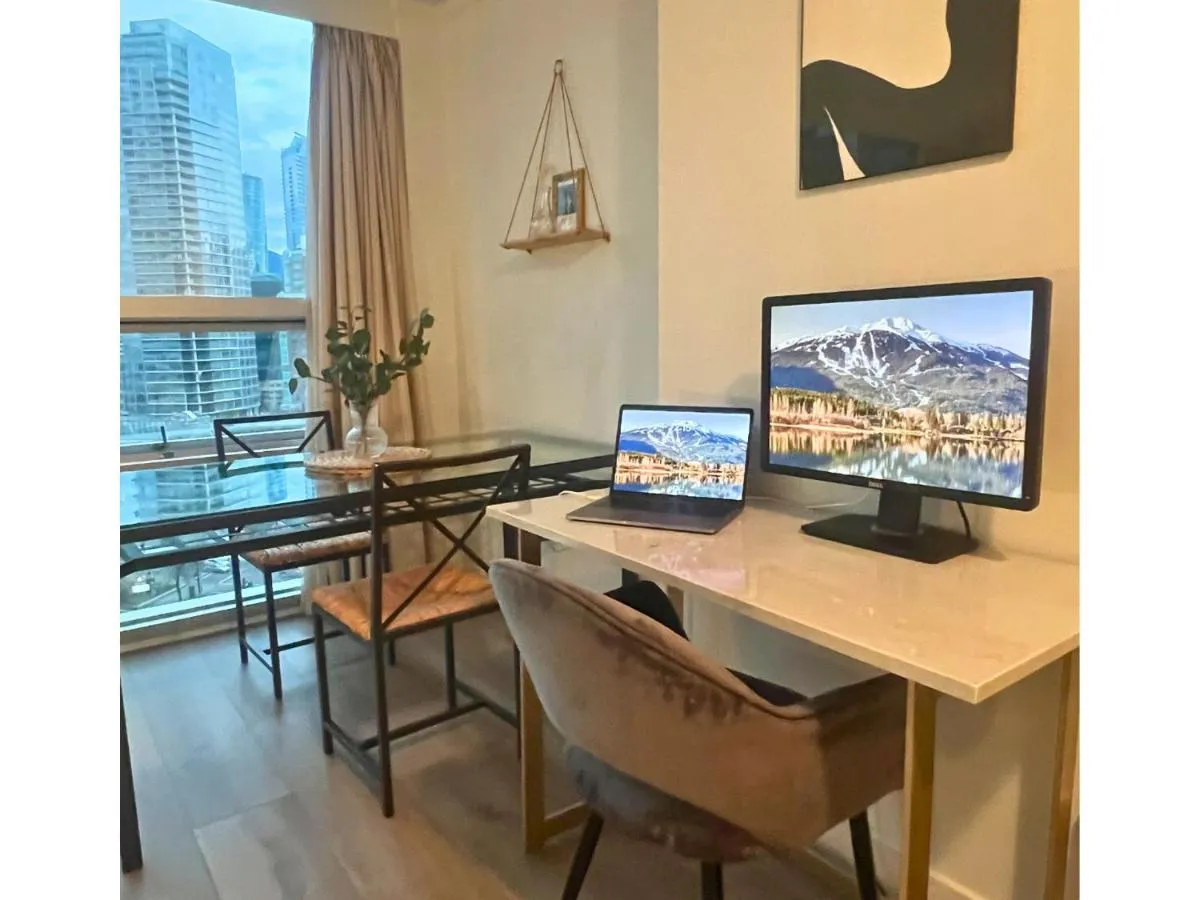 Image 5 of City Retreat With Views in the Heart of Downtown