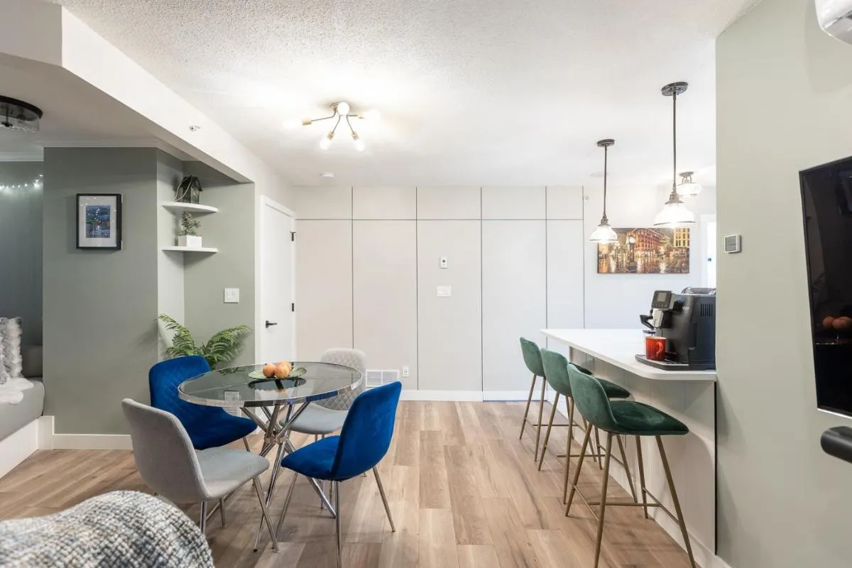 Image 4 of Condo in Downtown Vancouver – Near Rogers Arena