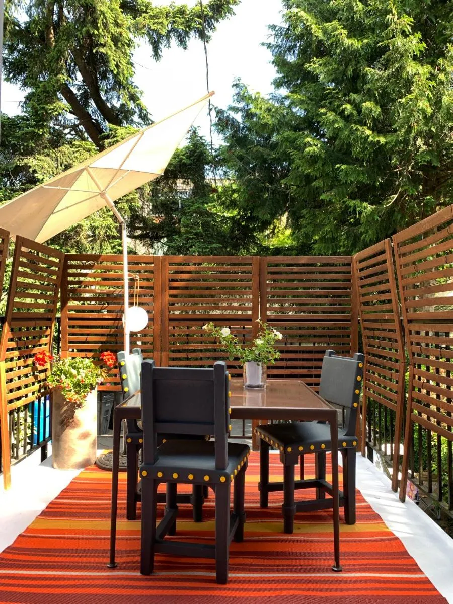 Image 5 of Cozy Home in Kitslano, Vancouver. Free Parking.