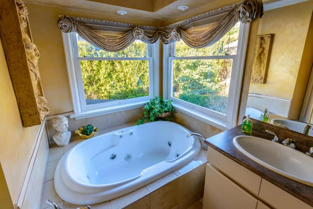 Image 1 of Crystal’s View Bed & Breakfast