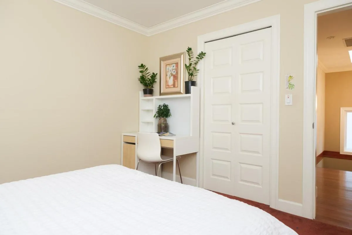 Image 5 of Deluxe Room with Private Washroom