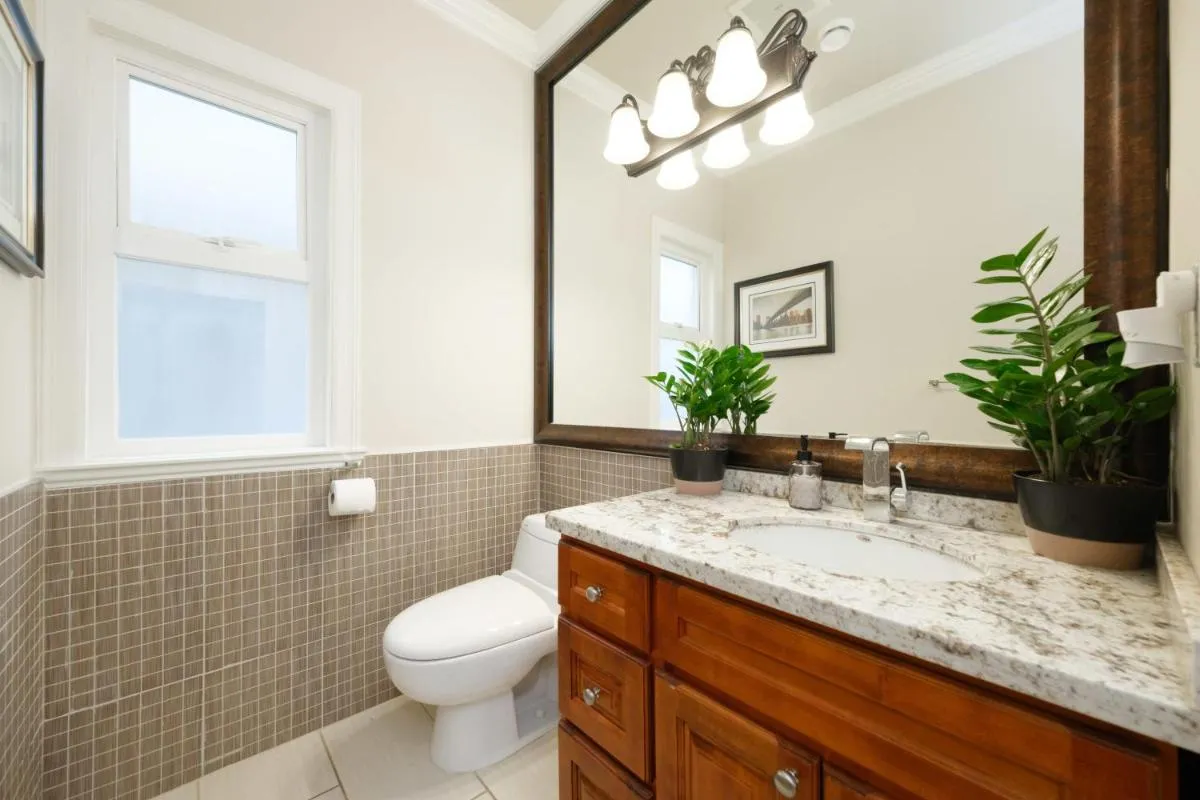 Image 2 of Deluxe Room with Private Washroom