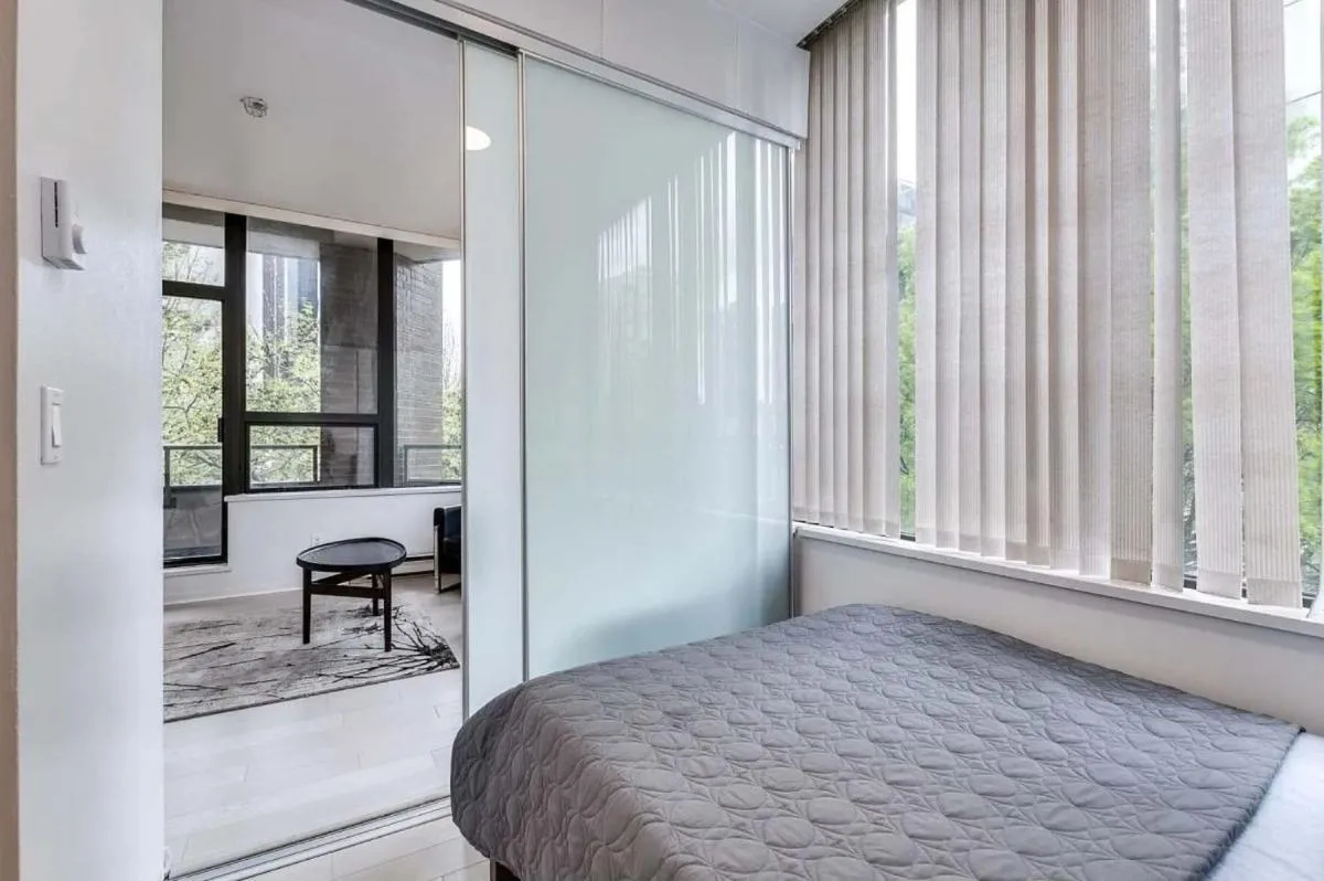 Image 5 of Elegant Central Oasis with Contemporary Comforts