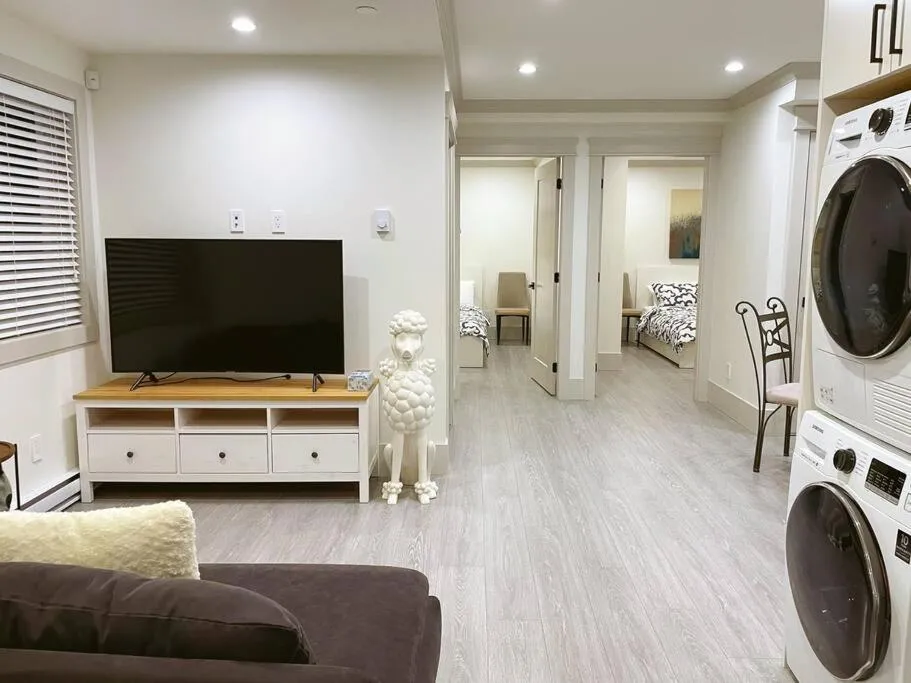Image of Entire Brand new 3 bedroom 2 bathroom Guesthouse