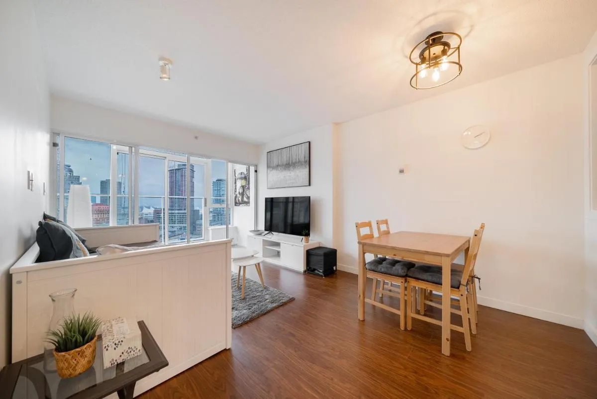 Image 5 of Great Ocean Mountain & City views with one free parking