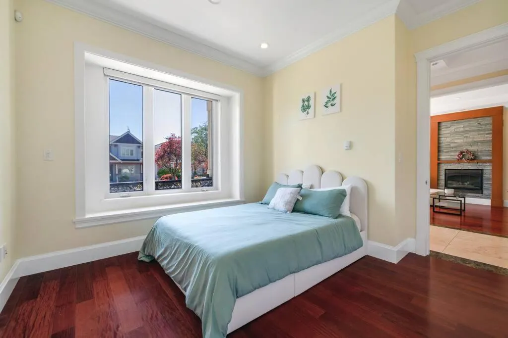 Image 6 of Luxury 4-Bedroom Family Home