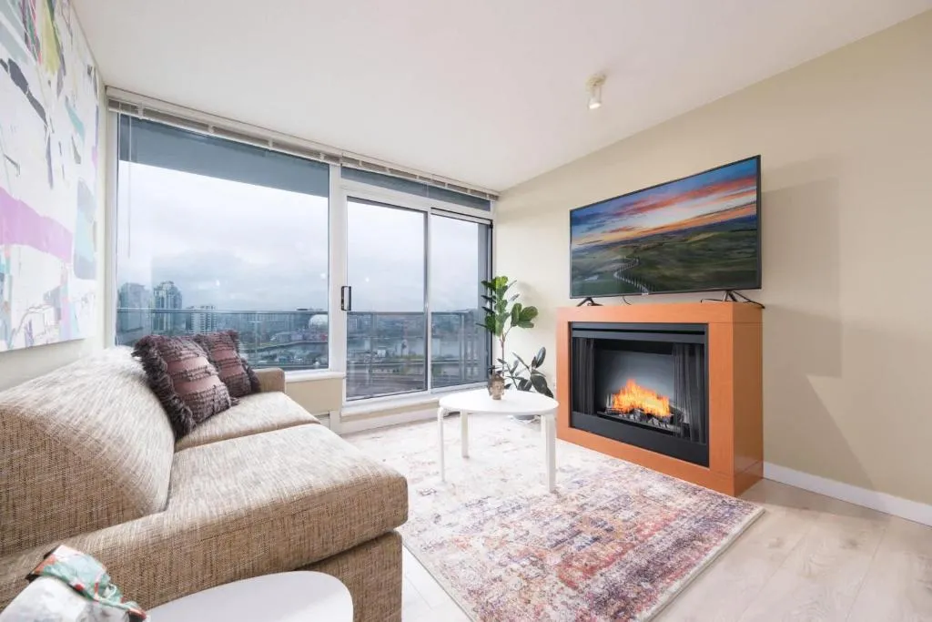 Image of Modern Condo with Pool Jacuzzi & Sauna in Central Location