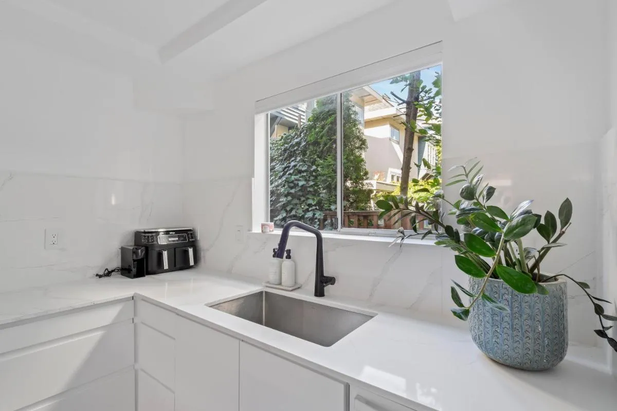 Image 1 of Modern Kitsilano 2 bedroom Home with a Hot Tub