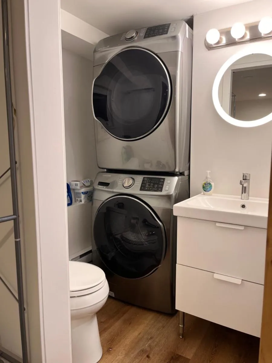 Image 2 of Neat, compact, private room in a lovely Vancouver neighbourhood
