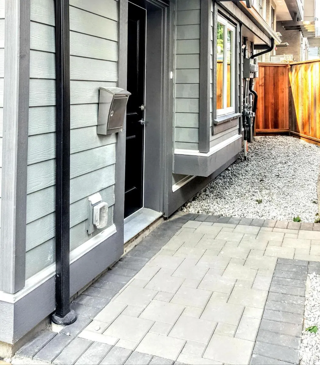 Image 5 of New Urban Modern Main Street House