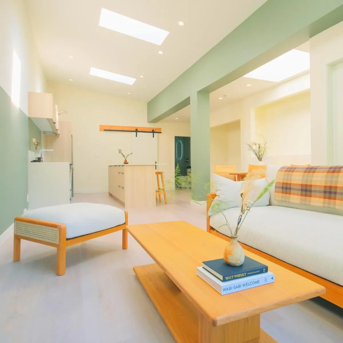 Image 1 of Newly Renovated 1 Bedroom Condo in Japantown! Near Gastown & Railtown!