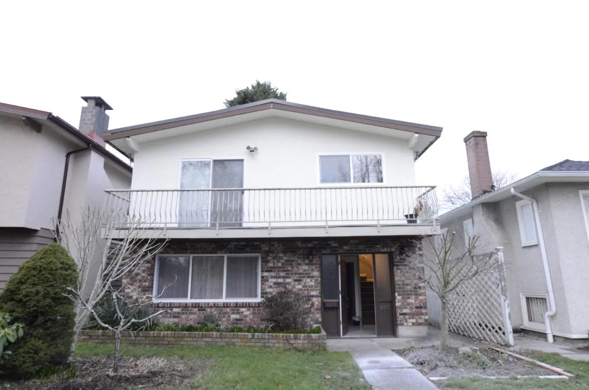 Image 2 of Oak Park House in Vancouver