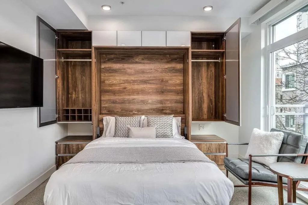 Image of Premium Downtown Vancouver Apartment – Modern & Central Stay