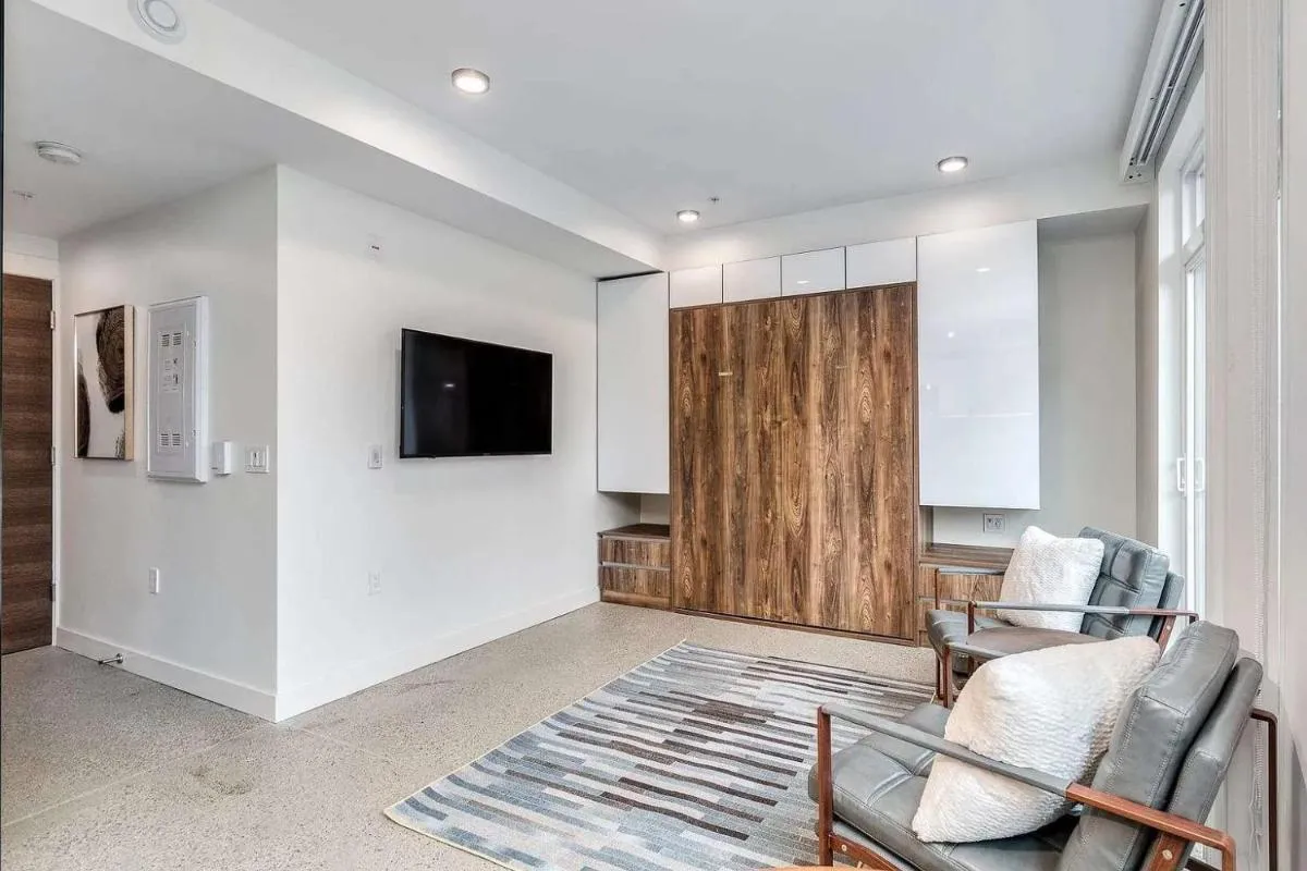 Image 4 of Premium Downtown Vancouver Apartment – Modern & Central Stay