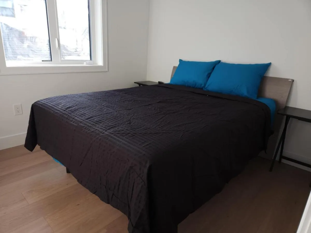 Image 6 of Signature Luxe Top-Floor Townhouse 2BR, 3BA with Stunning Views