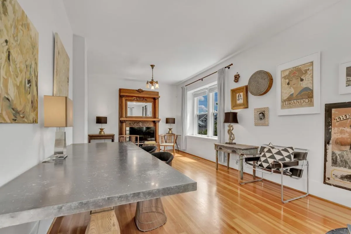 Image 4 of The Queen Elizabeth Park Home