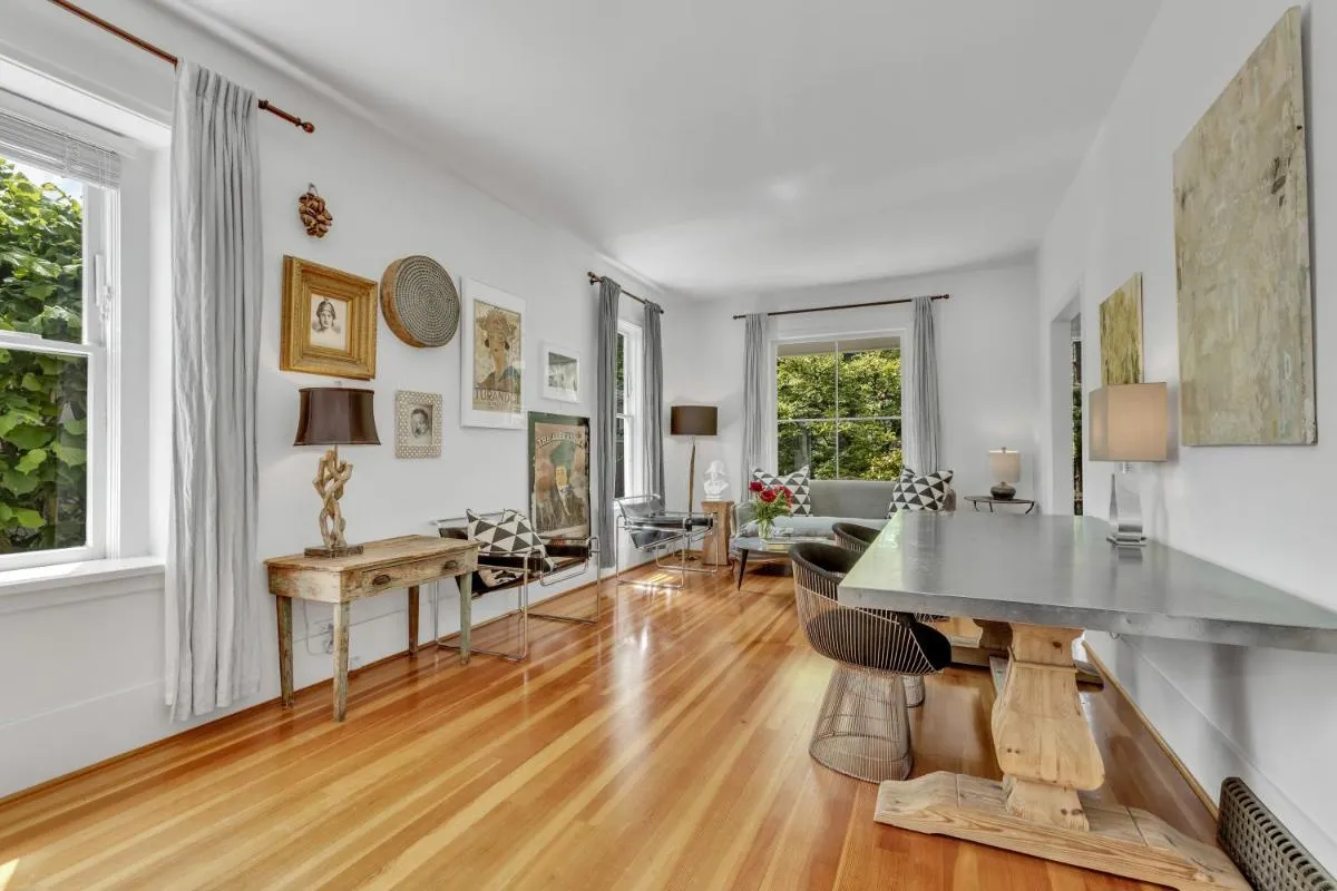 Image 3 of The Queen Elizabeth Park Home