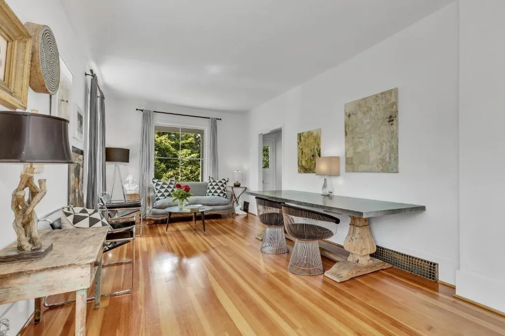 Image of The Queen Elizabeth Park Home