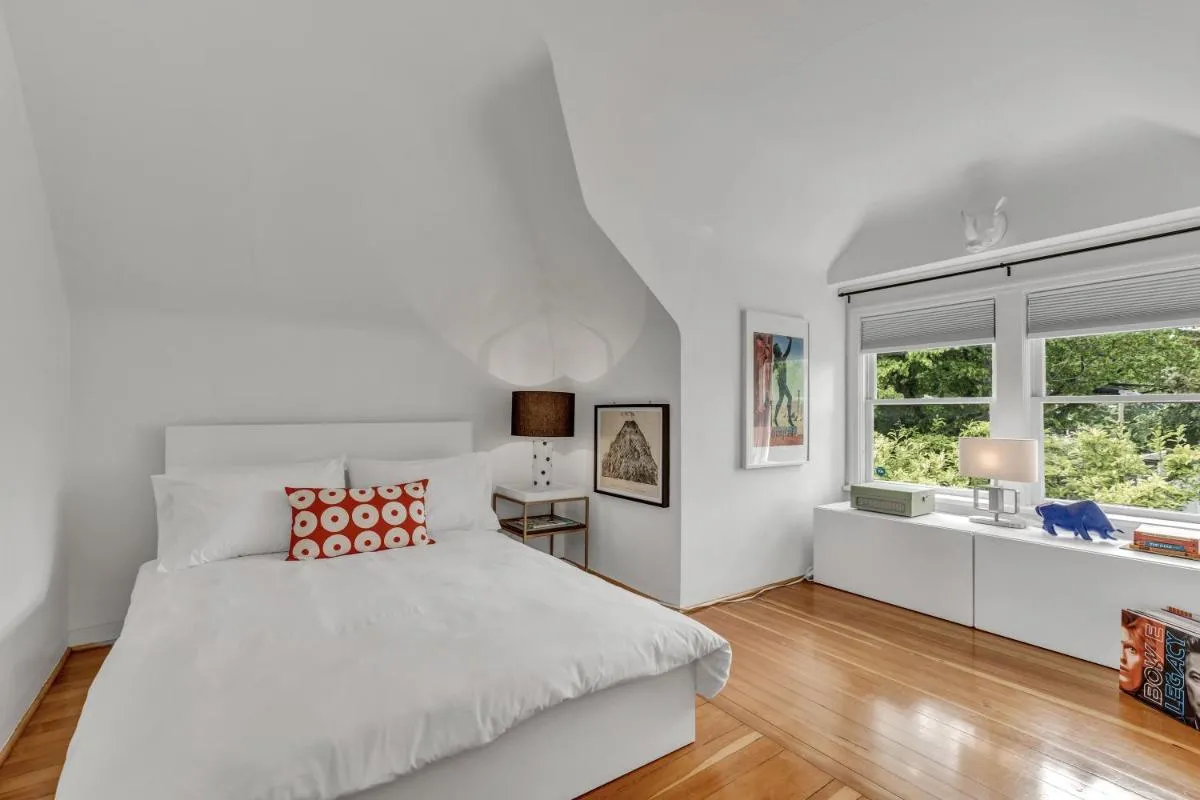 Image 1 of The Queen Elizabeth Park Home