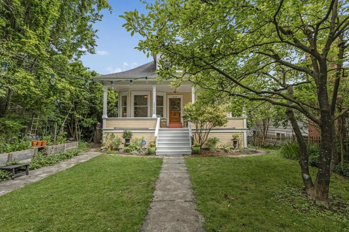 Image 5 of The Queen Elizabeth Park Home