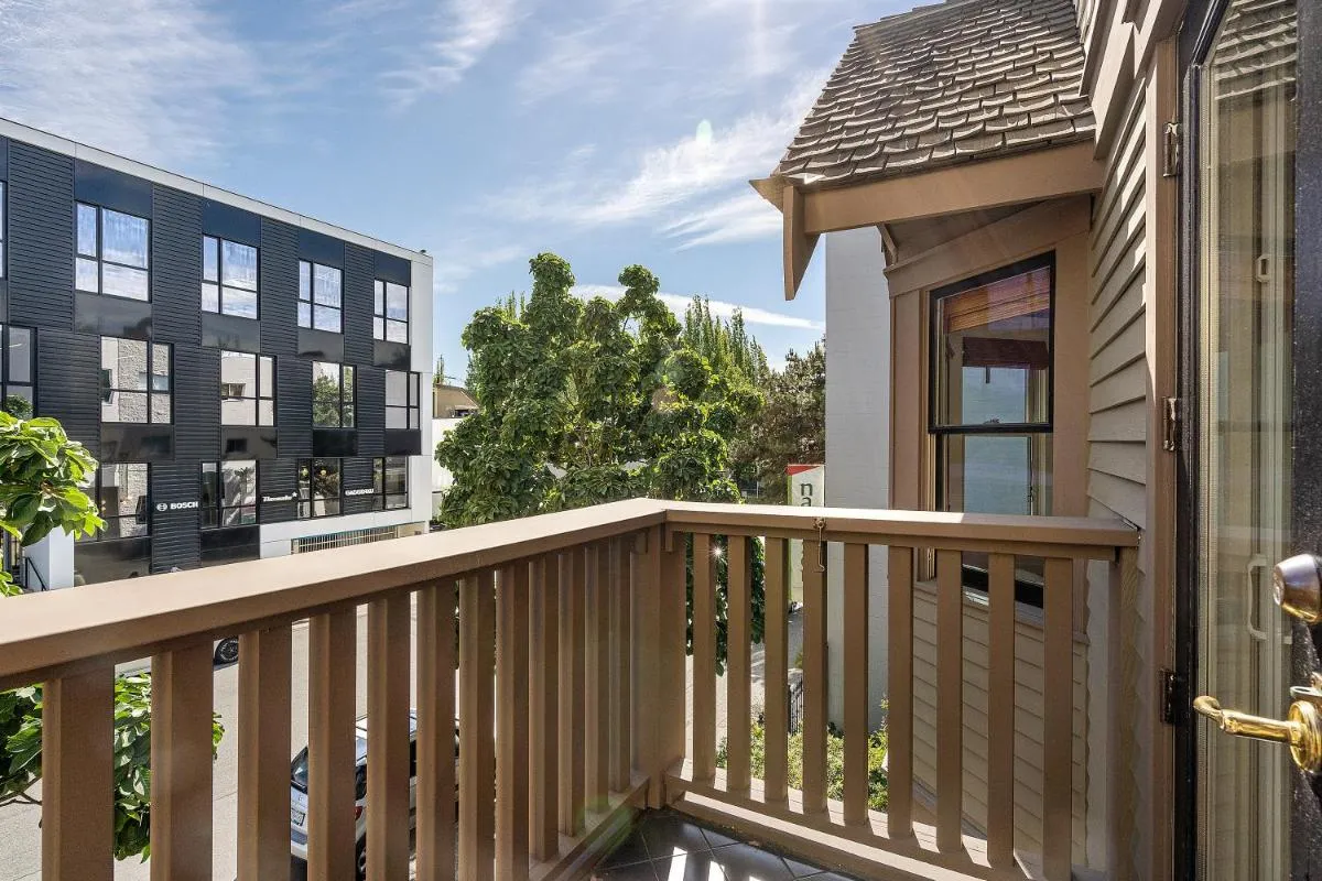 Image 5 of The Vancouver Heritage Home – Mount Pleasant