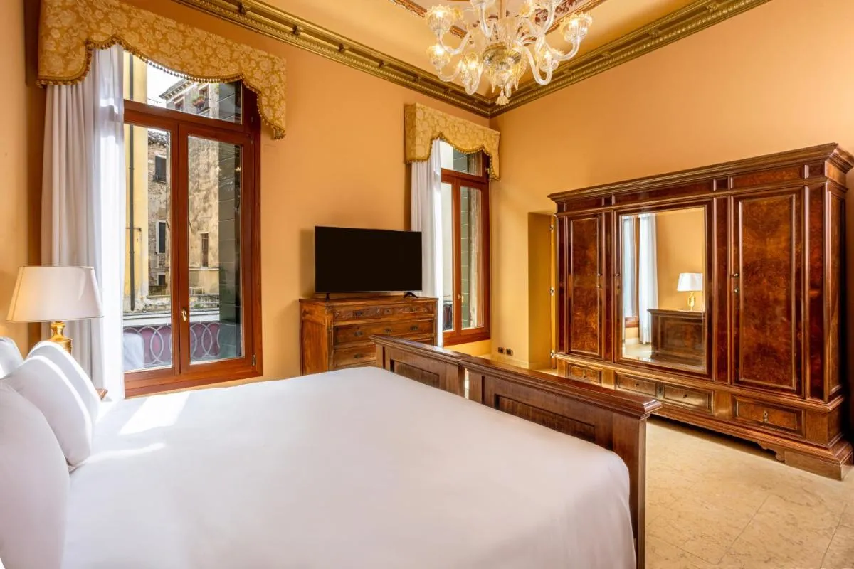 Image 2 of Antico Portego