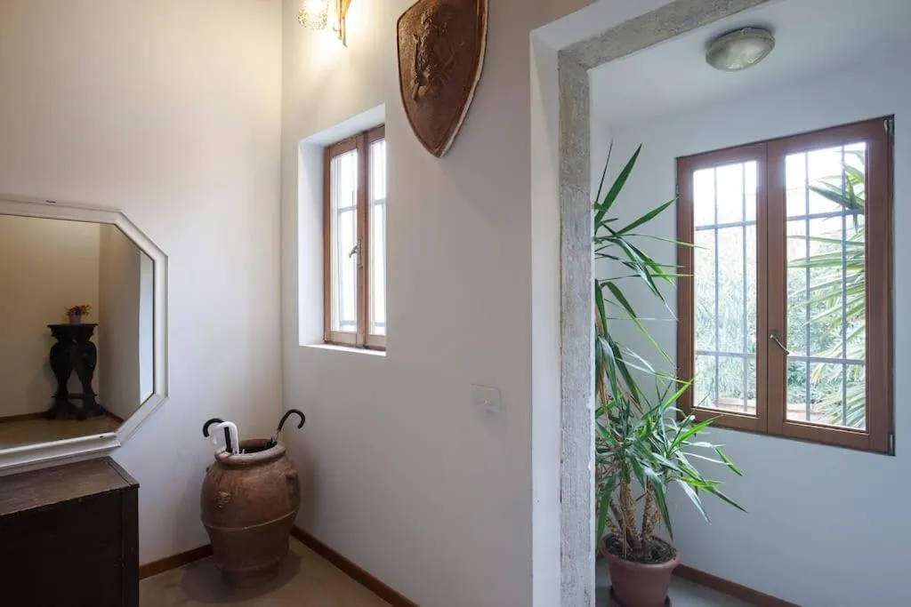 Image 2 of Bauhaus Venice Apartment