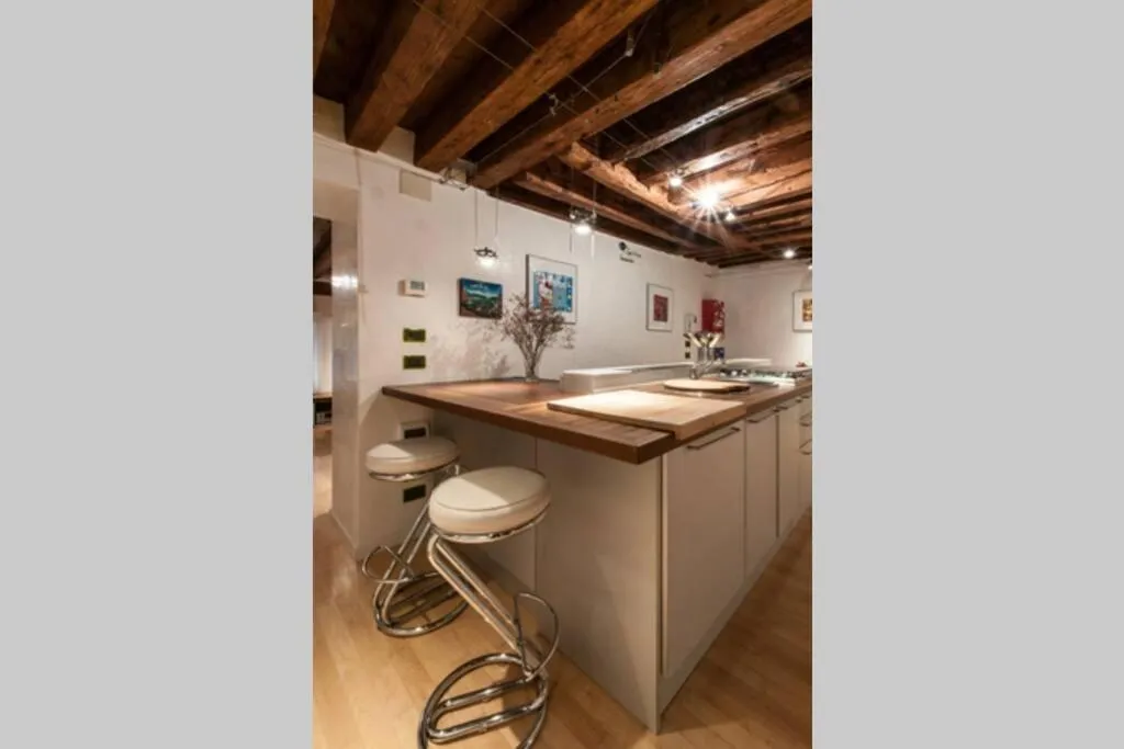 Image 2 of Bellissimo appartamento in Palazzo Storico