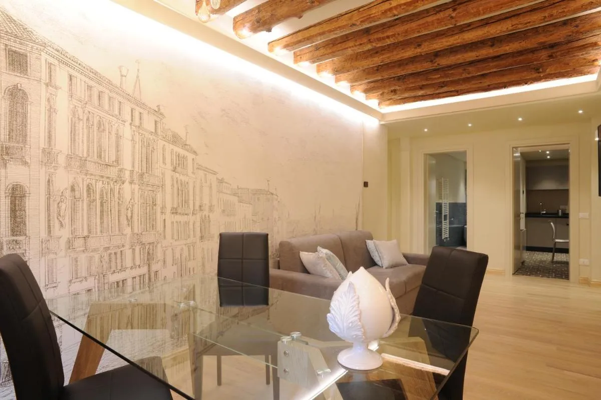 Image 2 of CA’ XXII MARZO BOUTIQUE