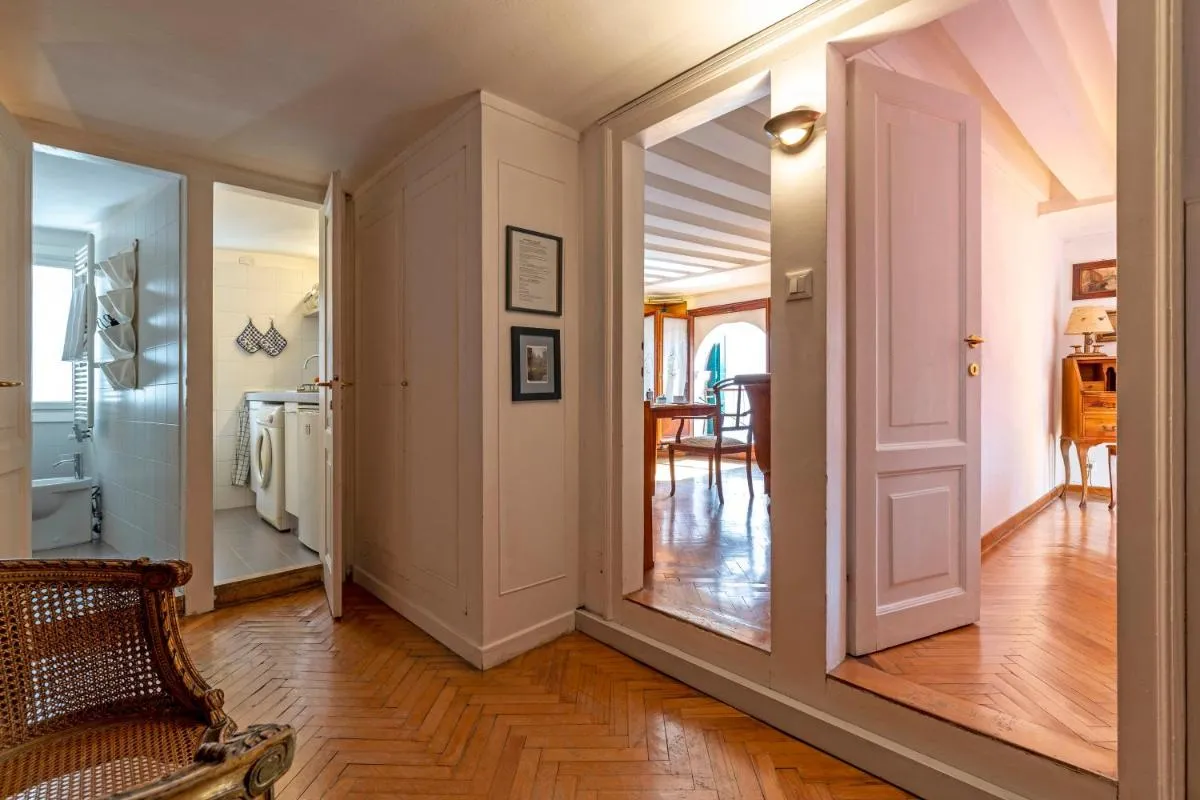 Image 2 of Ca’ Cappello Venetian Apartment M02074212072