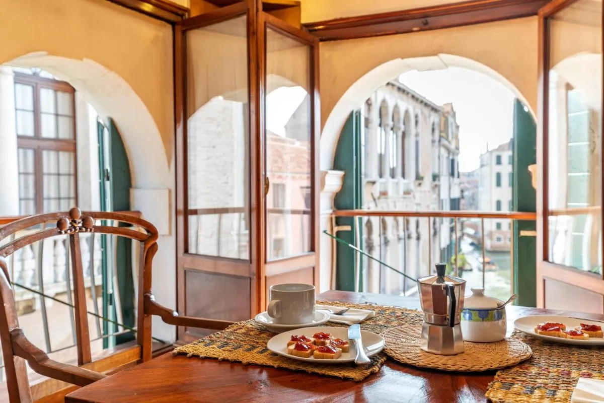 Image 3 of Ca’ Cappello Venetian Apartment M02074212072