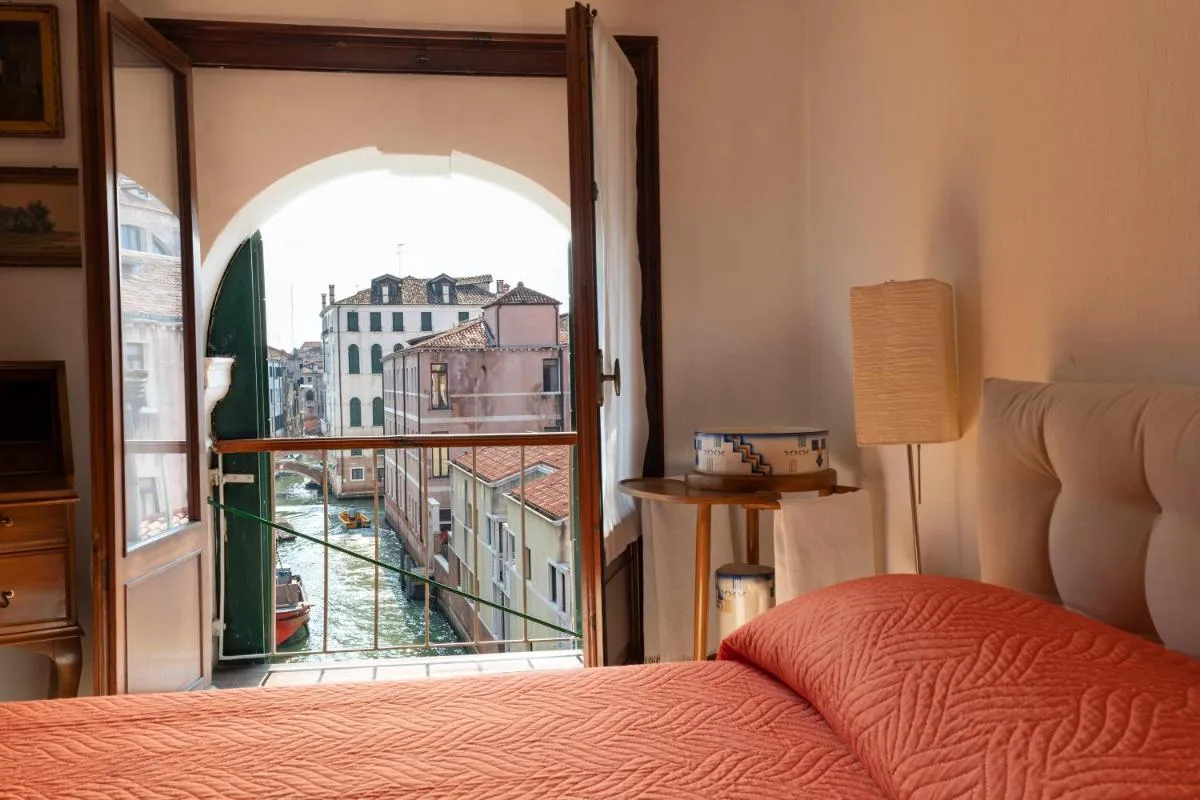 Image 6 of Ca’ Cappello Venetian Apartment M02074212072