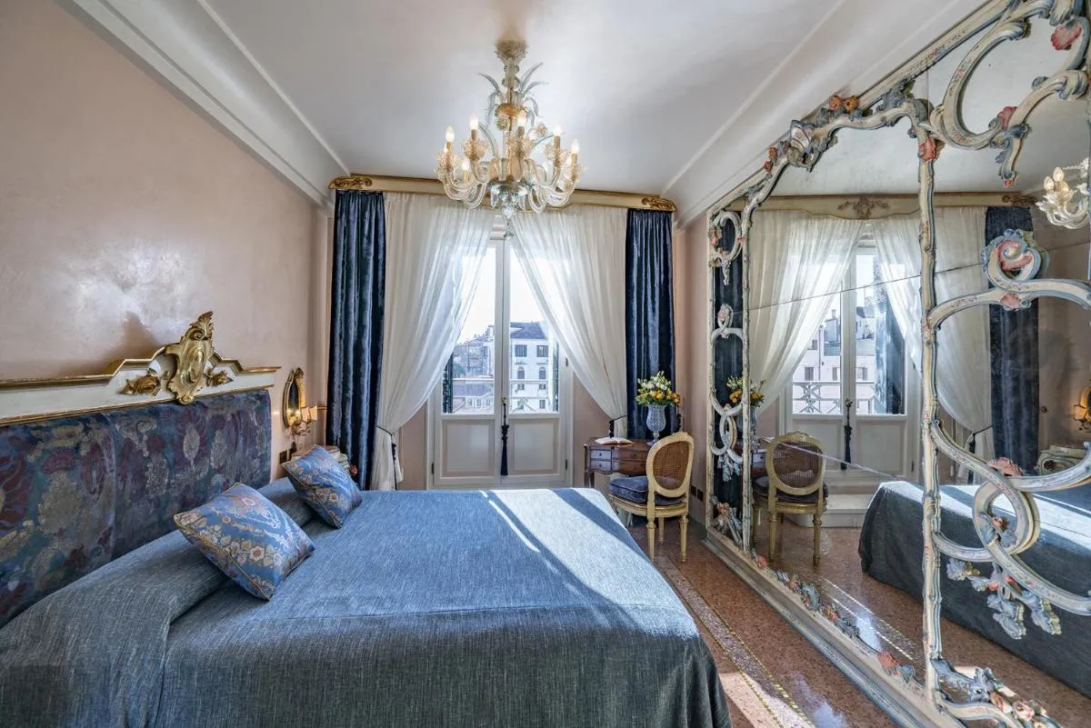 Image 1 of Ca’ Degli Specchi Grand Canal