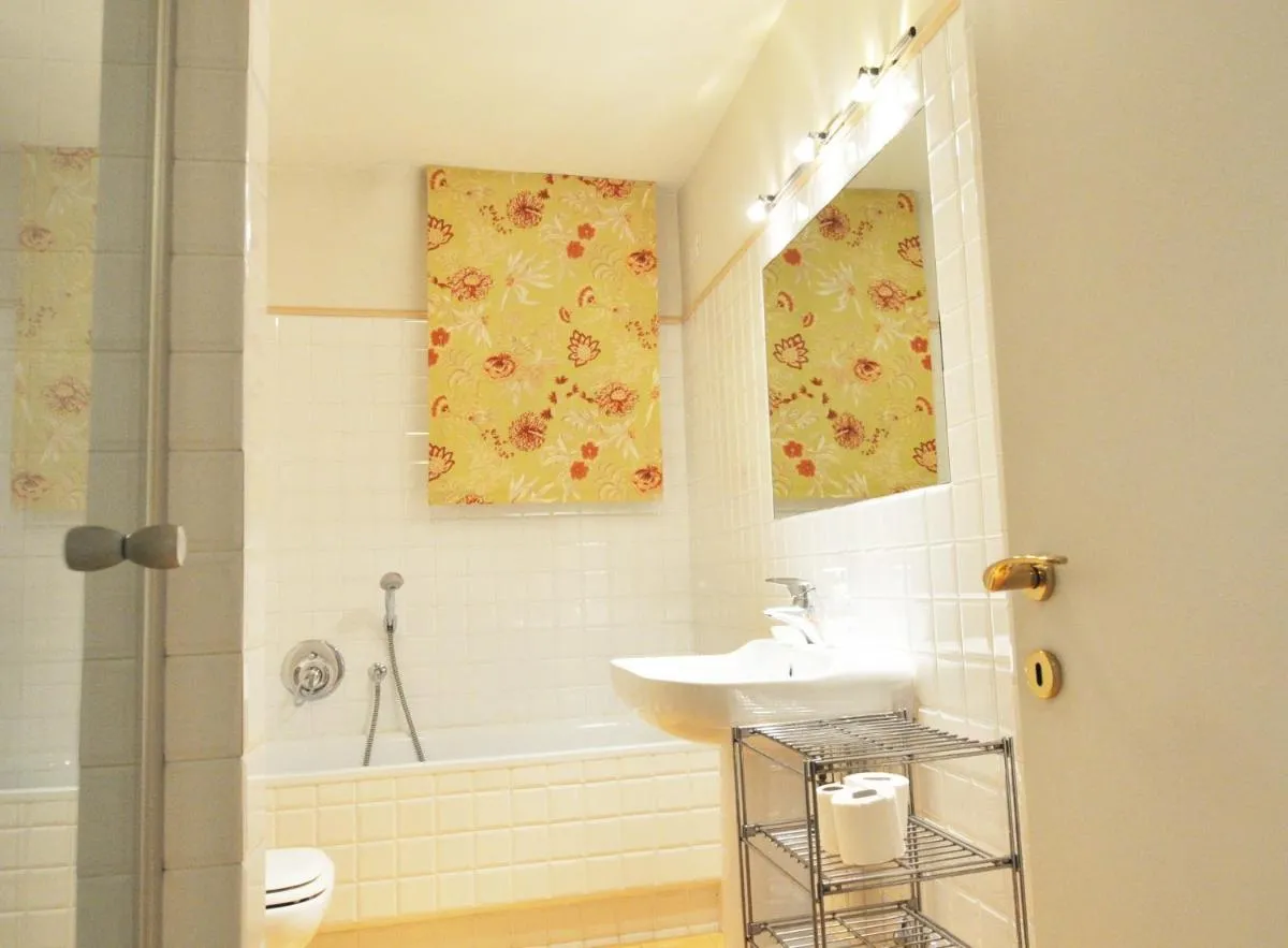 Image 6 of Ca’ Formosa, canal views close to San Marco and Rialto