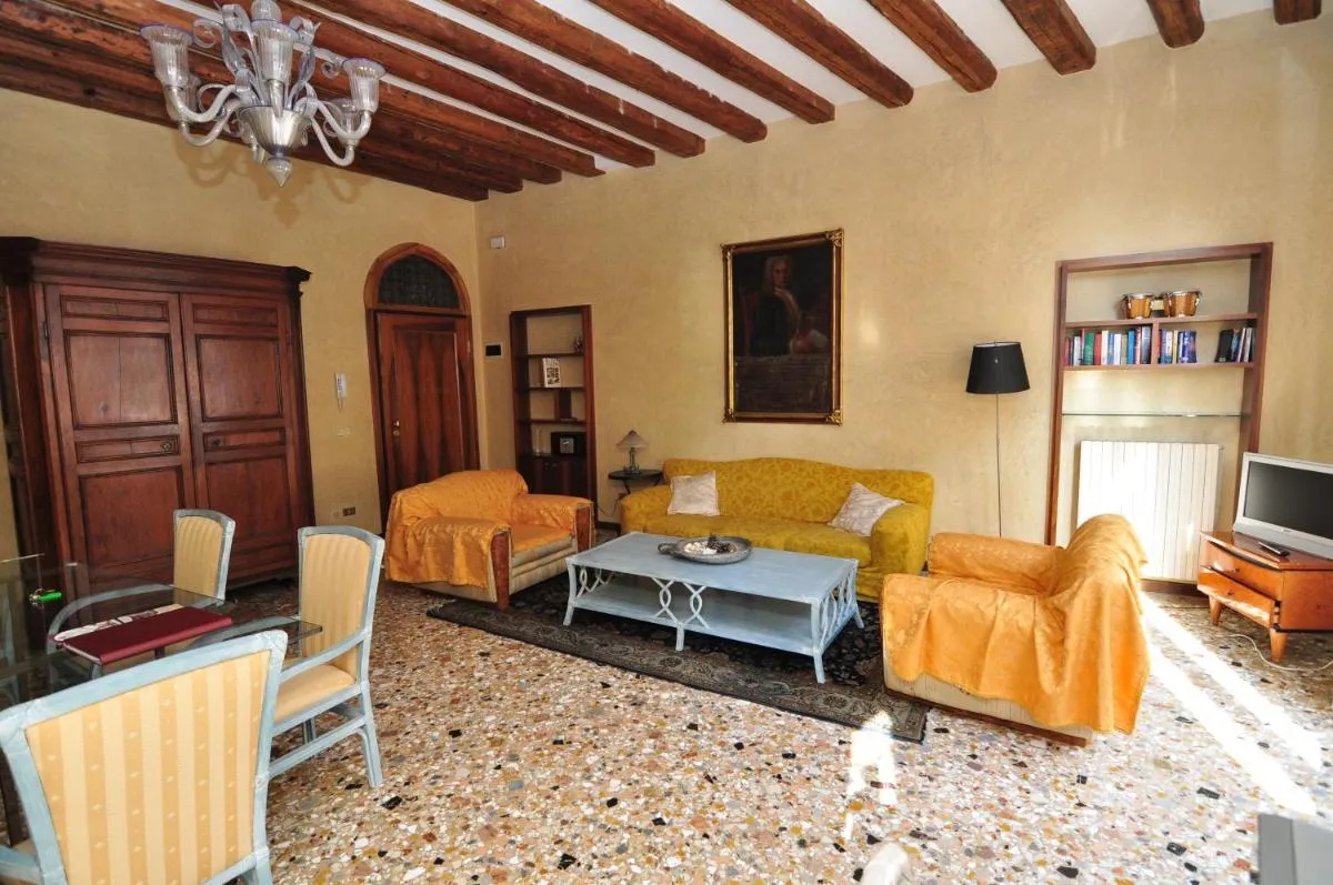 Image 6 of Casa Dei Pittori Venice Apartments
