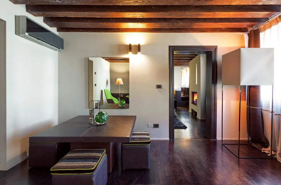 Image of Charming House Iqs