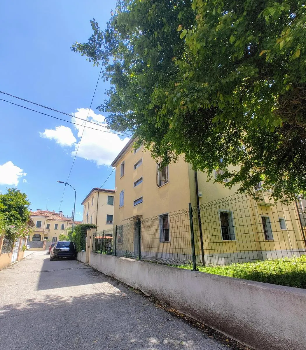 Image 6 of Home 4 You – Mestre Railway