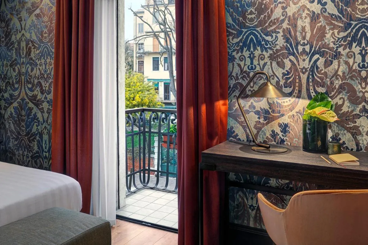 Image 1 of Hotel American-Dinesen