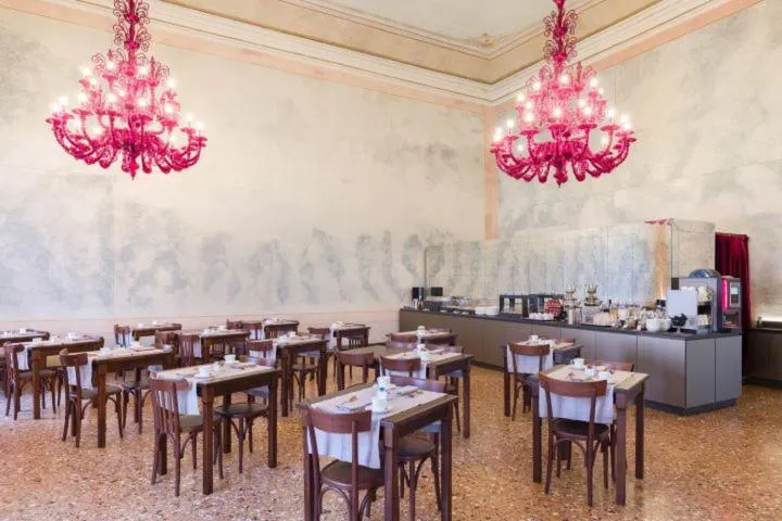 Image 2 of Hotel Aquarius Venice-Ascend Hotel Collection