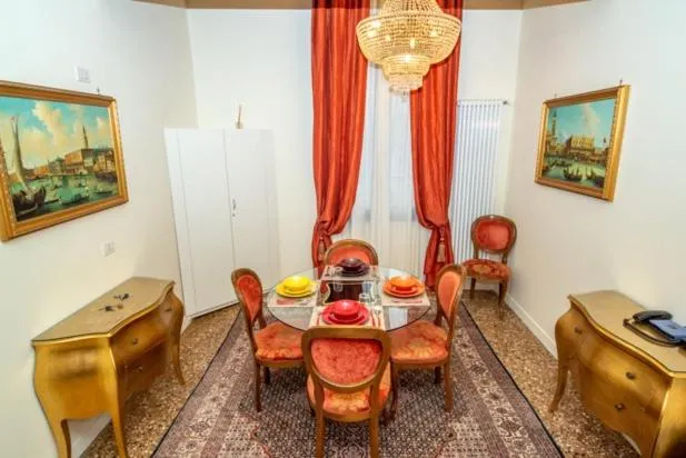Image of LUXURY APARTMENT San Marco Experience