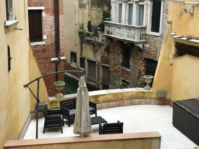 Image 5 of LUXURY APARTMENT San Marco Experience