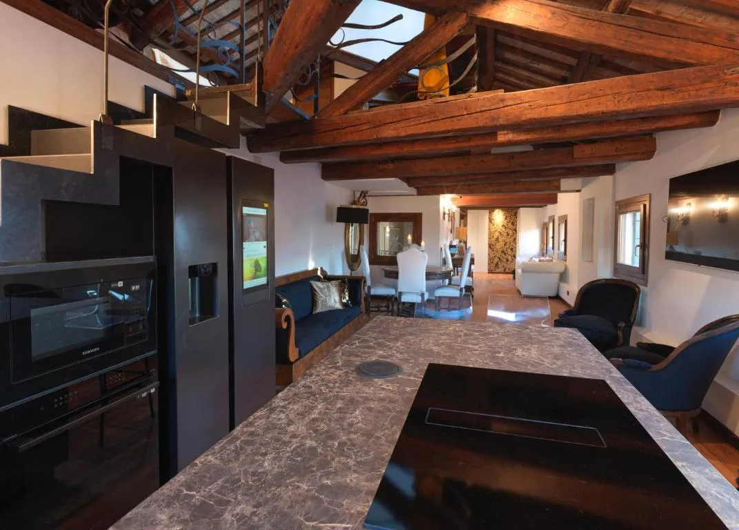 Image of LaLux Venezia