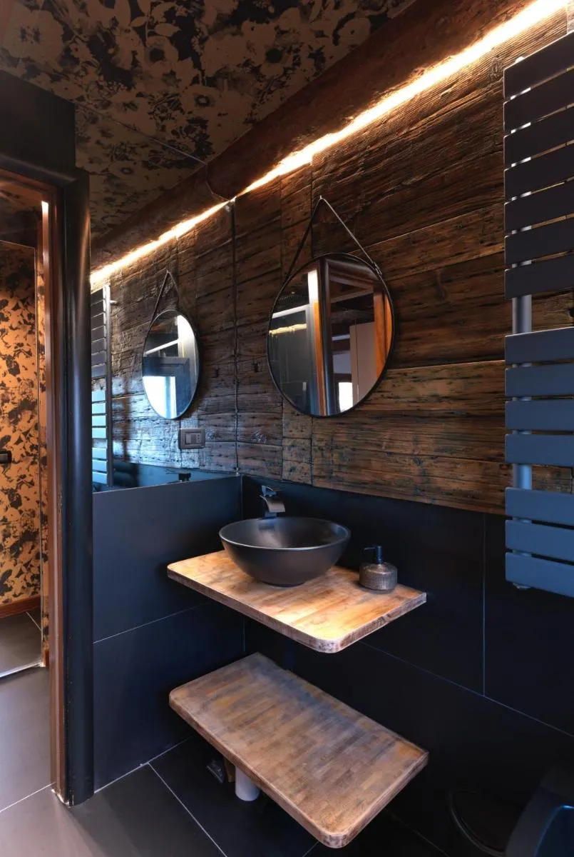 Image 3 of LaLux Venezia