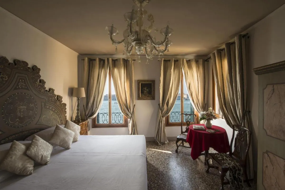 Image 1 of La Residenza 818