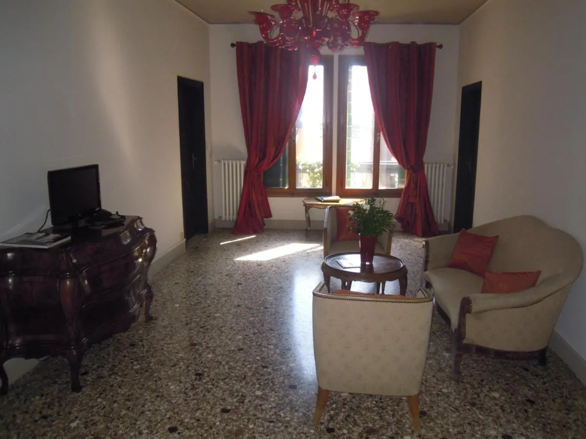 Image 3 of La Residenza 818