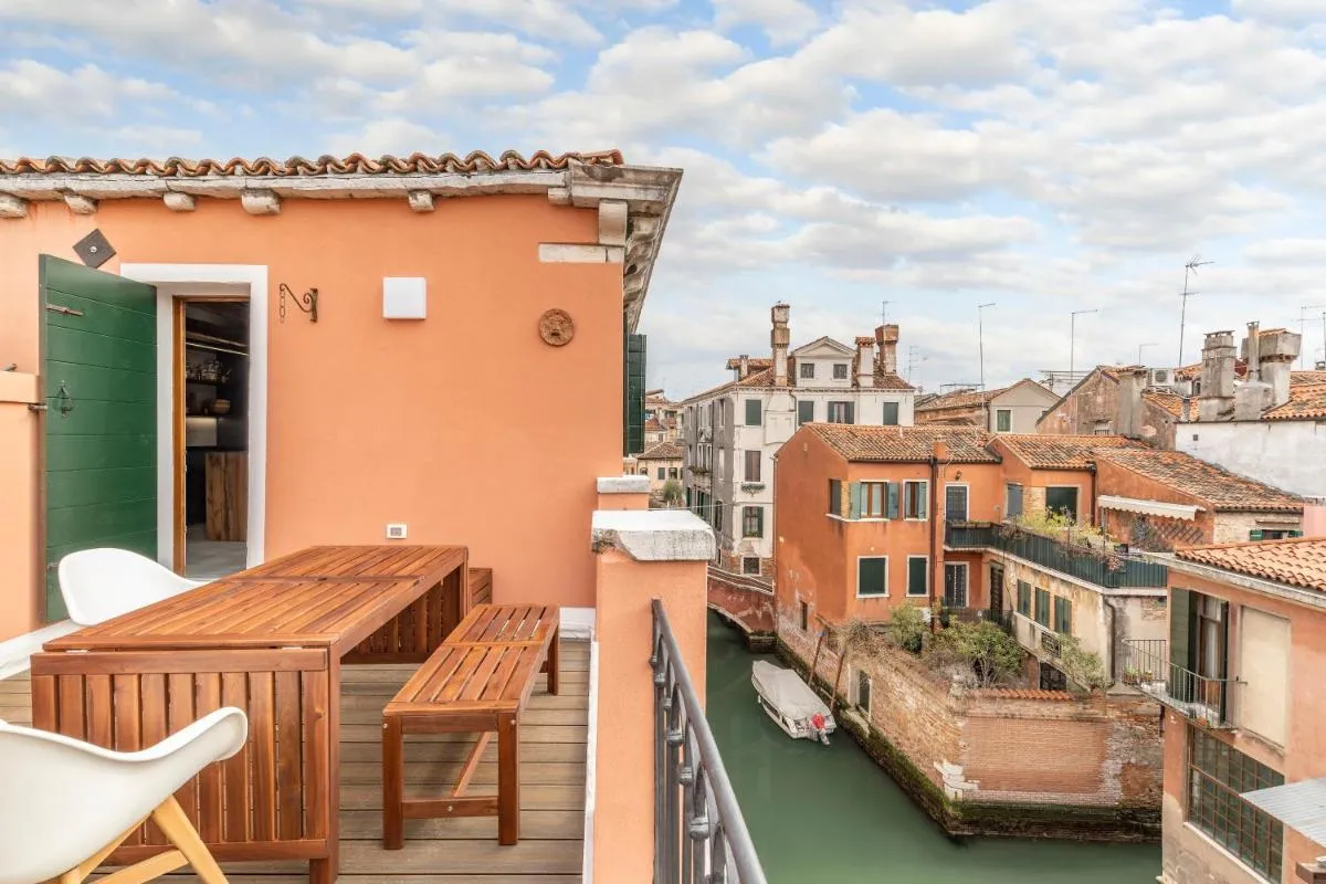 Image 5 of Lilia’s Loft